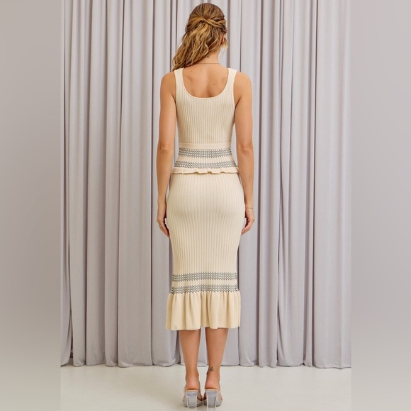 Premium Boutique Ribbed Knit Midi Dress w/ Belt - Picture 3 of 4